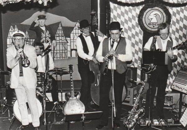 „Very Old Stoariegler Dixielandband“ im John Bull ©Herwig Heran